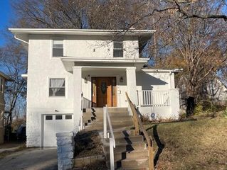 1116 Laurel Avenue, Kansas City, KS 66104