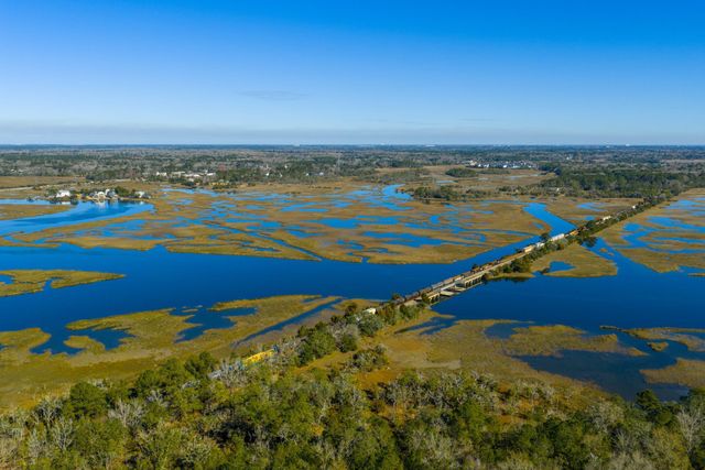 538 Towles Crossing Drive, Johns Island, SC 29455