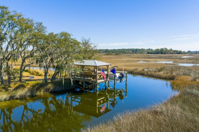 538 Towles Crossing Drive, Johns Island, SC 29455