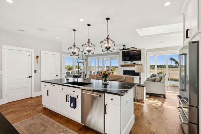 538 Towles Crossing Drive, Johns Island, SC 29455