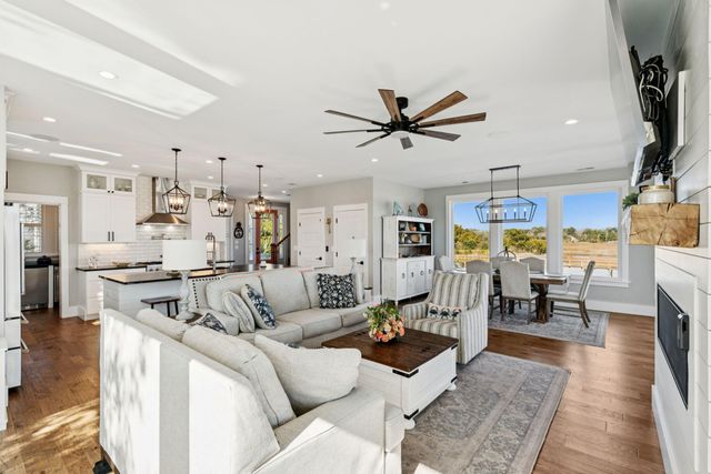 538 Towles Crossing Drive, Johns Island, SC 29455