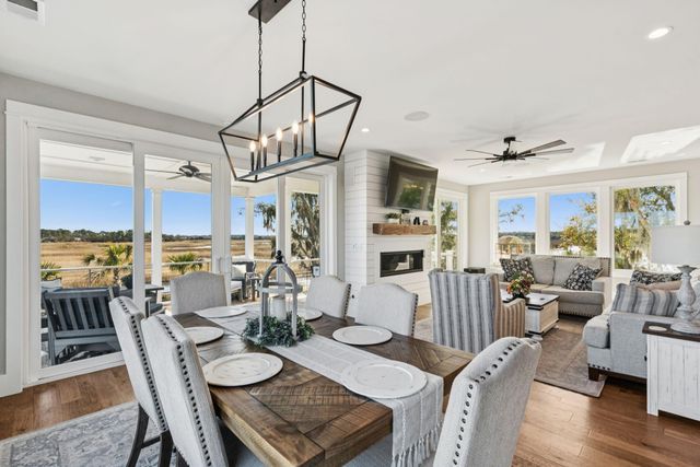 538 Towles Crossing Drive, Johns Island, SC 29455