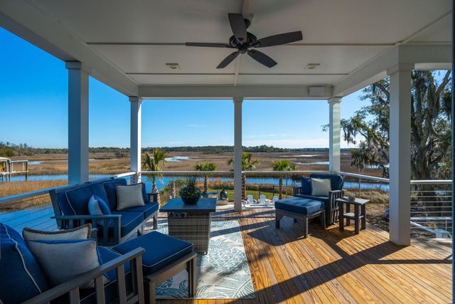 538 Towles Crossing Drive, Johns Island, SC 29455