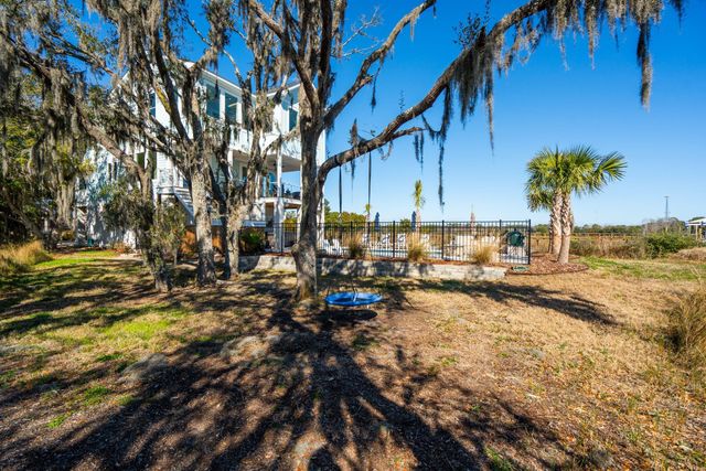 538 Towles Crossing Drive, Johns Island, SC 29455