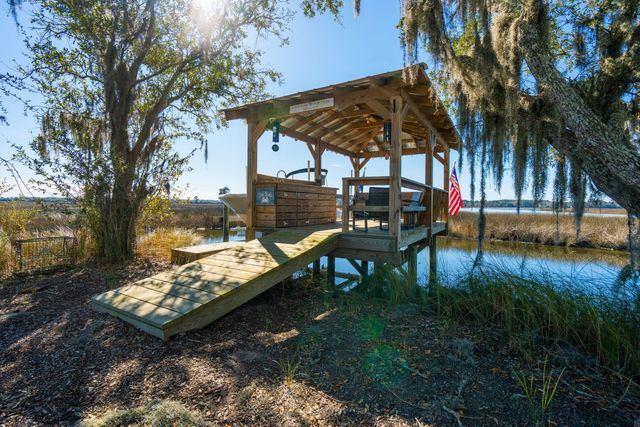 538 Towles Crossing Drive, Johns Island, SC 29455