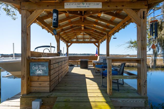 538 Towles Crossing Drive, Johns Island, SC 29455