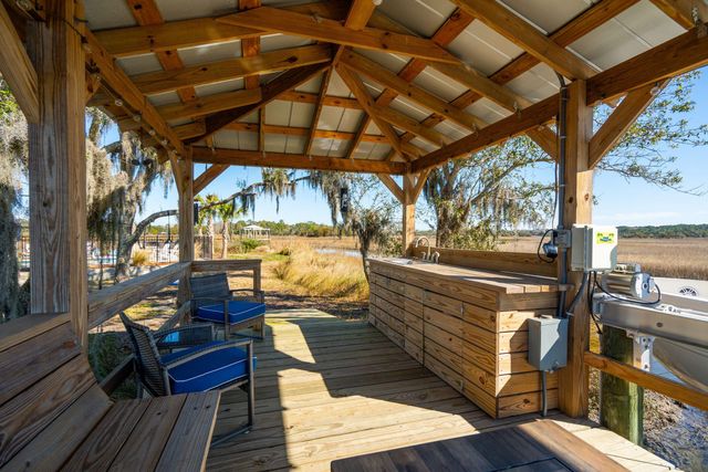 538 Towles Crossing Drive, Johns Island, SC 29455