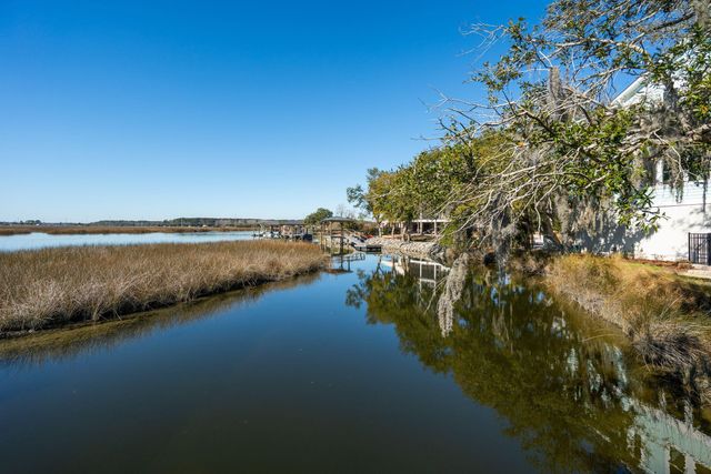 538 Towles Crossing Drive, Johns Island, SC 29455