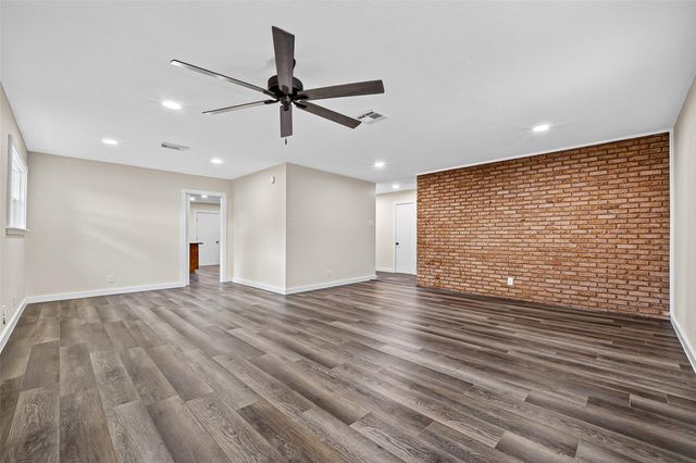 4421 Waycross Drive, Houston, TX 77035