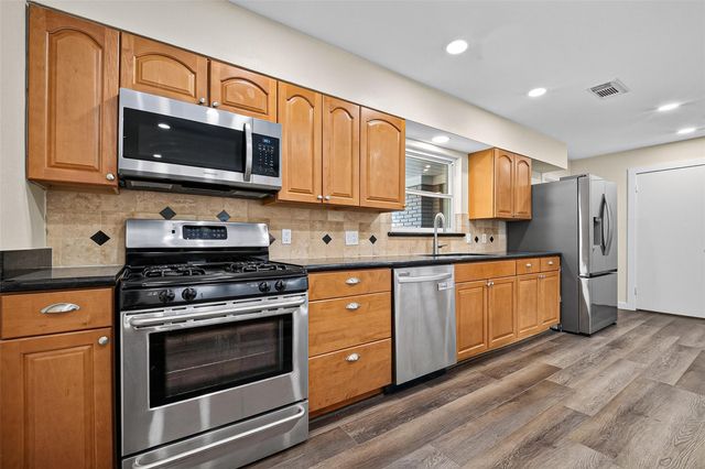 4421 Waycross Drive, Houston, TX 77035