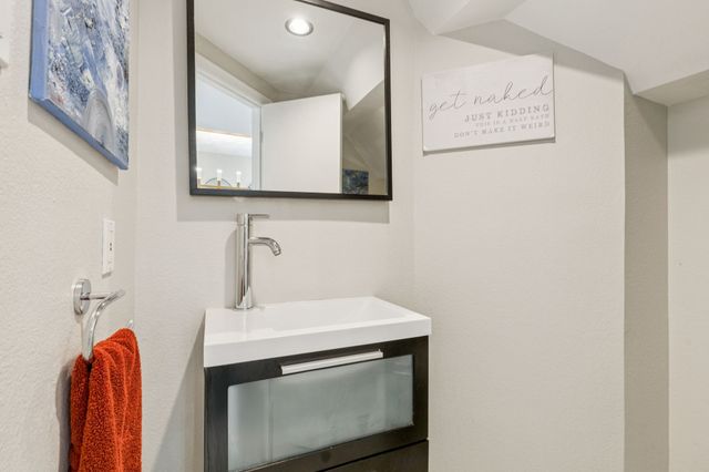 2706 Shady Hill Court, Grapevine, TX 76051