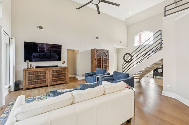 2706 Shady Hill Court, Grapevine, TX 76051