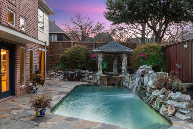 2706 Shady Hill Court, Grapevine, TX 76051