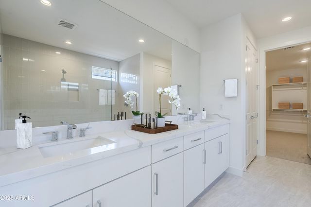 11996 N Luckenbach Street, Surprise, AZ 85388