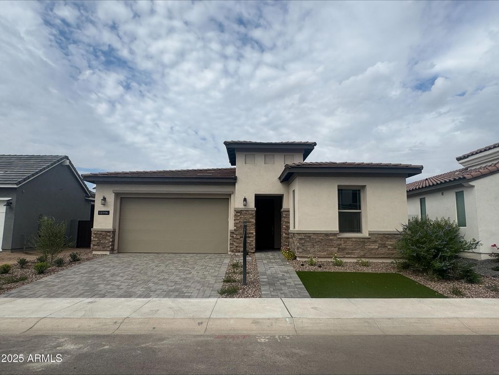 11996 N Luckenbach Street, Surprise, AZ 85388