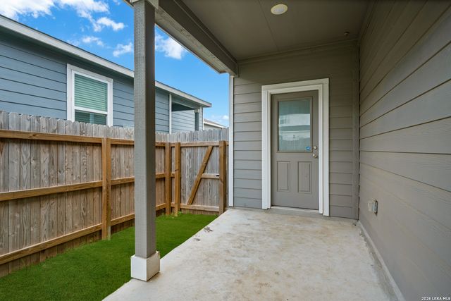 4018 Fallow Xing, St Hedwig, TX 78152