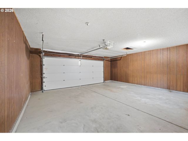 8055 Sw WINCHESTER Way, Wilsonville, OR 97070