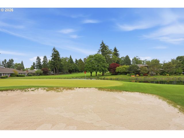 8055 Sw WINCHESTER Way, Wilsonville, OR 97070