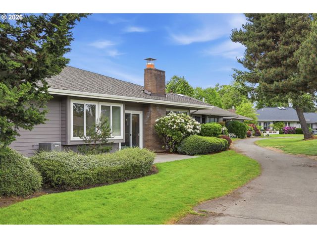 8055 Sw WINCHESTER Way, Wilsonville, OR 97070