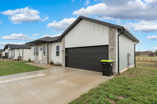 837 Long Leaf Boulevard, Rogersville, MO 65742