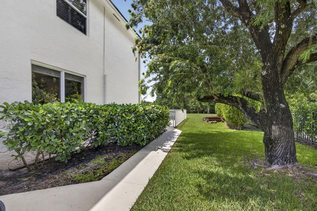 15703 Cypress Park Drive, Wellington, FL 33414