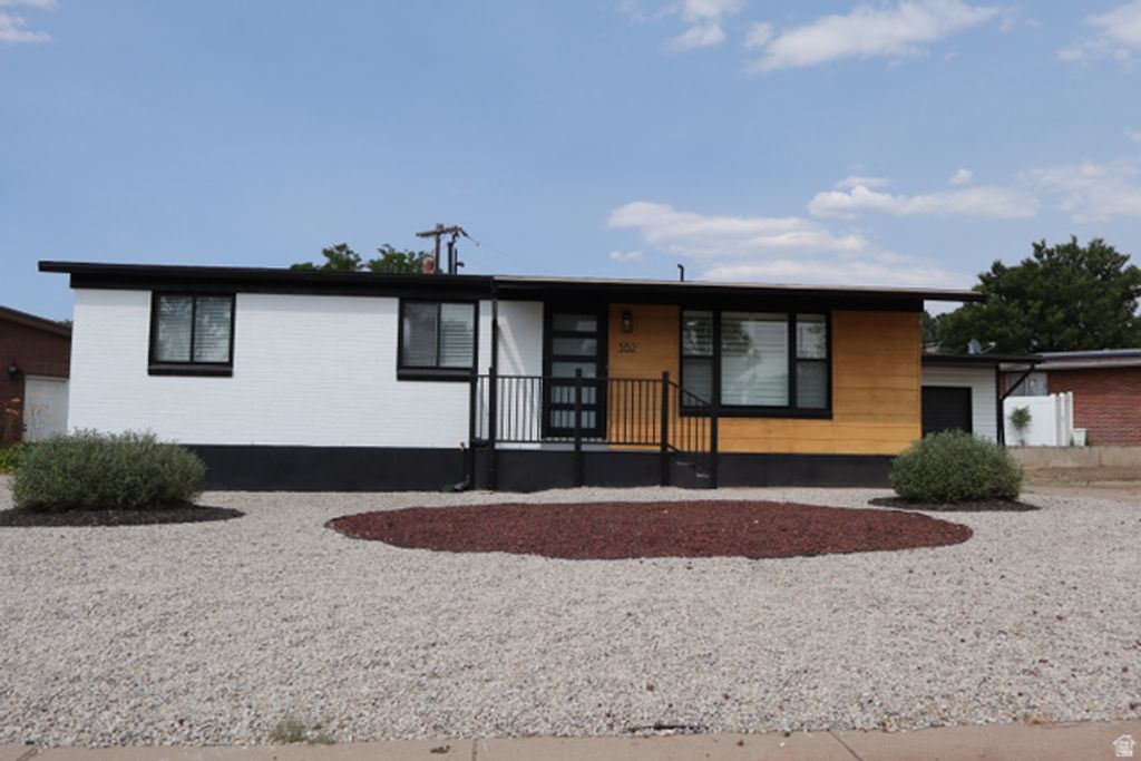362 W 985 N, Sunset, UT 84015