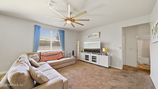 3815 FALCON CREST Drive, Green Cove Springs, FL 32043