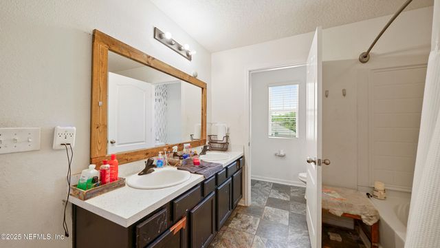 3815 FALCON CREST Drive, Green Cove Springs, FL 32043