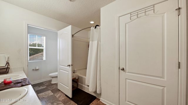 3815 FALCON CREST Drive, Green Cove Springs, FL 32043