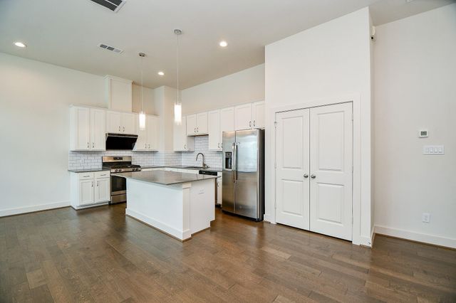 9444 Kerrwood Lane, Houston, TX 77080