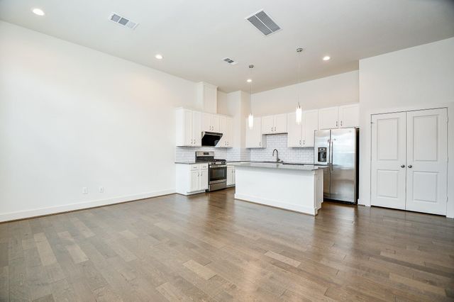 9444 Kerrwood Lane, Houston, TX 77080