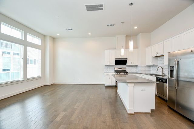 9444 Kerrwood Lane, Houston, TX 77080