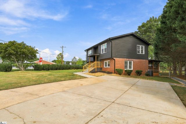 101 Agewood Drive, Simpsonville, SC 29680