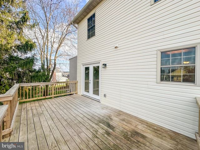 552 LOCUST ST, Hanover, PA 17331