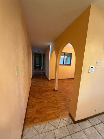 2808 NE Bel Air Cir, Lawton, OK 73507