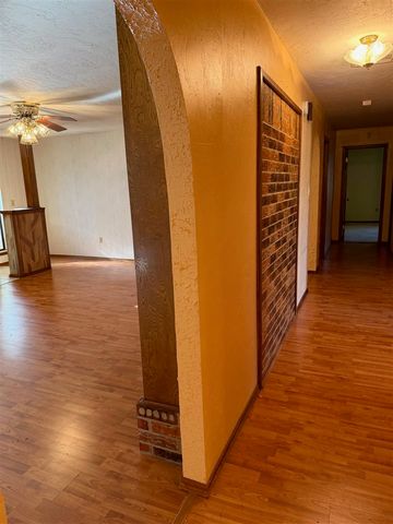 2808 NE Bel Air Cir, Lawton, OK 73507