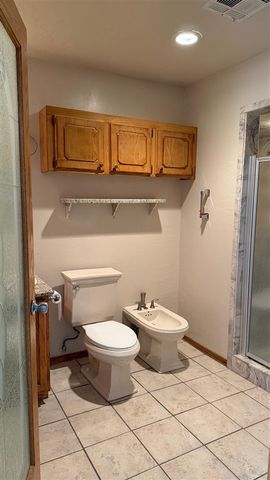 2808 NE Bel Air Cir, Lawton, OK 73507