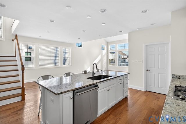 5025 Rivermere Ln, Glen Allen, VA 23059