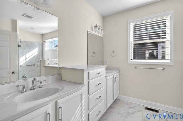 5025 Rivermere Ln, Glen Allen, VA 23059