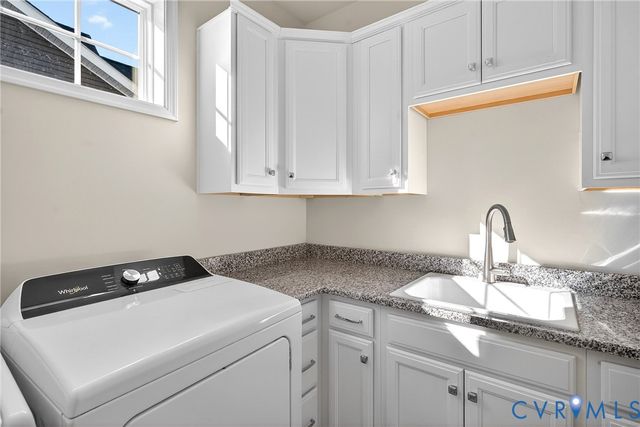 5025 Rivermere Ln, Glen Allen, VA 23059