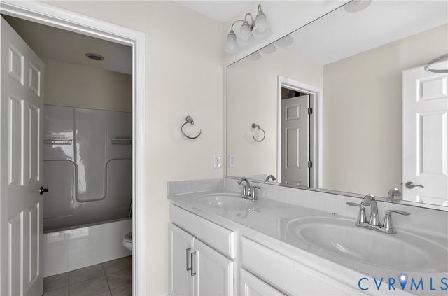 5025 Rivermere Ln, Glen Allen, VA 23059