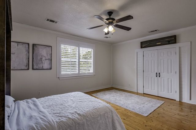406 Commerce Street, Maypearl, TX 76064