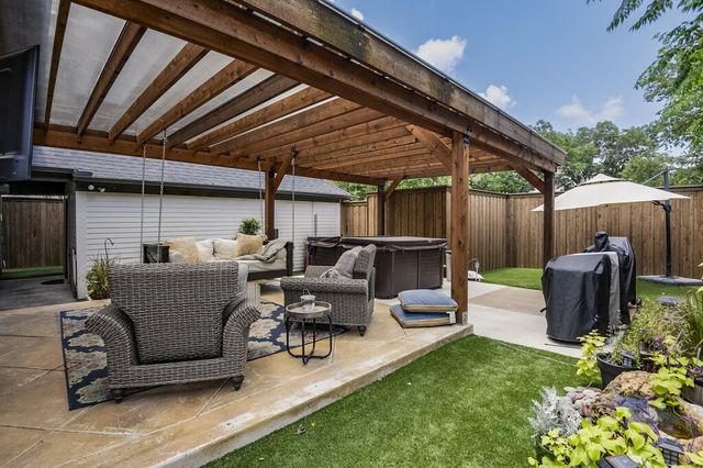 406 Commerce Street, Maypearl, TX 76064