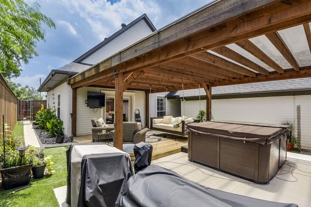 406 Commerce Street, Maypearl, TX 76064