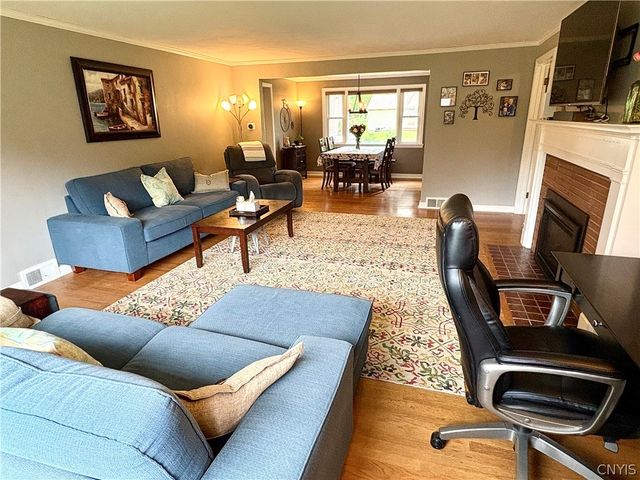 172 Winston Way, Dewitt, NY 13214
