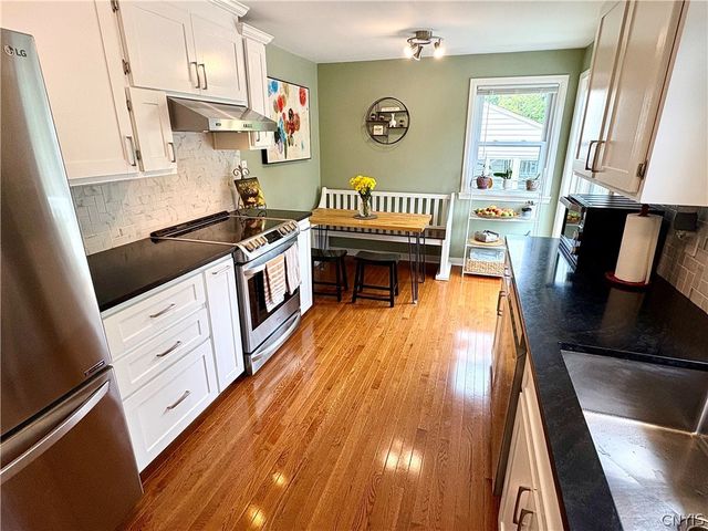 172 Winston Way, Dewitt, NY 13214