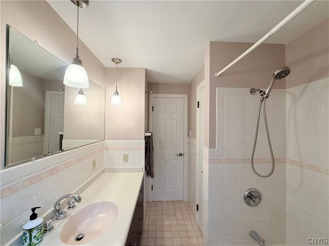 172 Winston Way, Dewitt, NY 13214