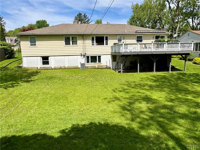 172 Winston Way, Dewitt, NY 13214