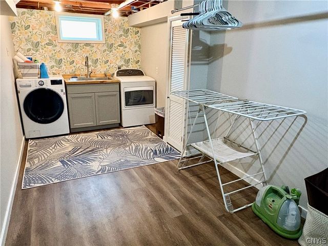 172 Winston Way, Dewitt, NY 13214
