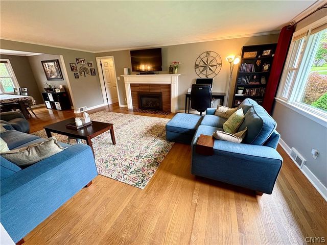 172 Winston Way, Dewitt, NY 13214
